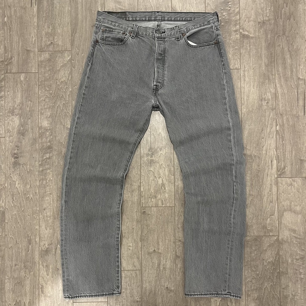 Levi's 501 Jeans Men's 36x32 Grey Denim Straight Leg Fit Made in Mexico